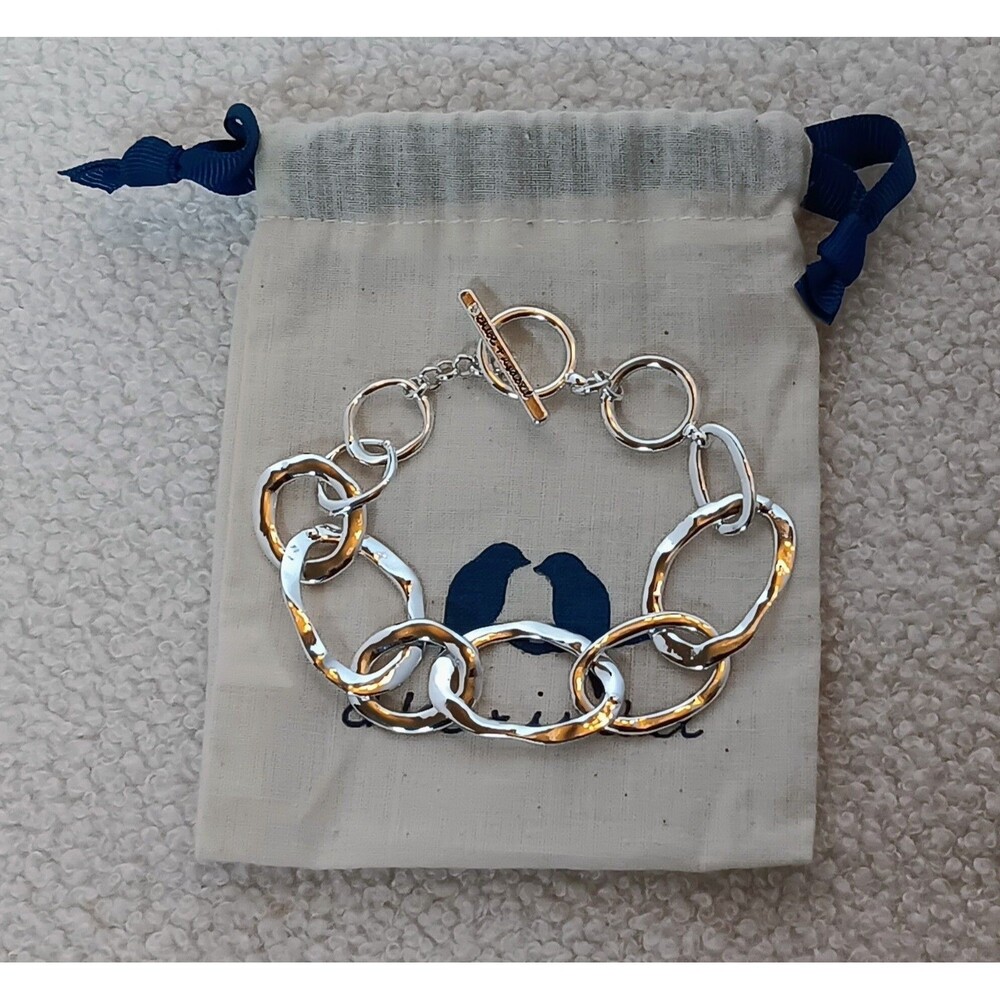 Chloe + Isabel Silver-Tone Hammered Oval Chain Link Toggle Bracelet w Dustbag - Picture 5 of 5